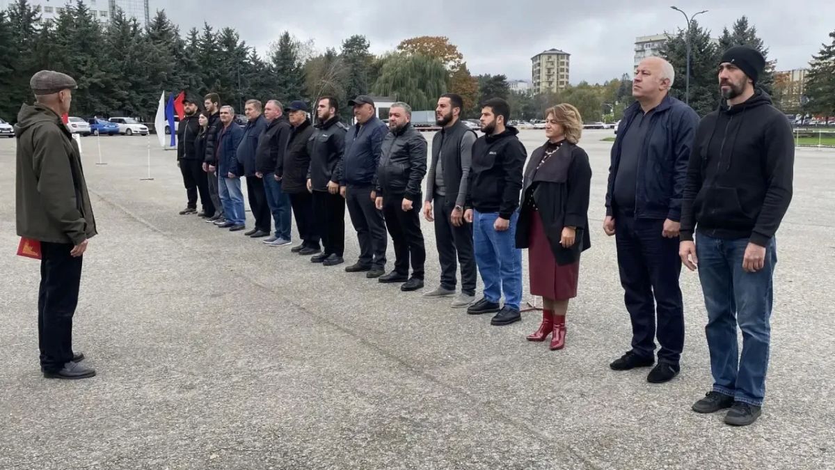 На площади Абхазии в Нальчике сегодня проходит третий этап Открытого чемпионата КБР по автоспорту «Скоростное маневрирование легковых автомобилей» на Кубок памяти первого Президента КБР Валерия Кокова На площади Абхазии в Нальчике сегодня проходит третий этап Открытого чемпионата КБР по автоспорту «Скоростное маневрирование легковых автомобилей» на Кубок памяти первого Президента КБР Валерия Кокова