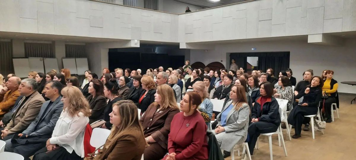 В Нальчике педагогам показывают, как школьный театр становится настоящей лабораторией воспитания и развития В Нальчике педагогам показывают, как школьный театр становится настоящей лабораторией воспитания и развития
