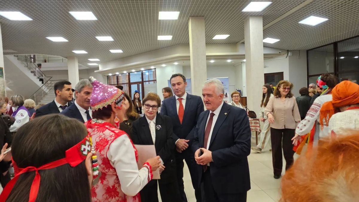 В Нальчике состоялся фестиваль национальных культур в преддверии 4 ноября В Нальчике состоялся фестиваль национальных культур в преддверии 4 ноября